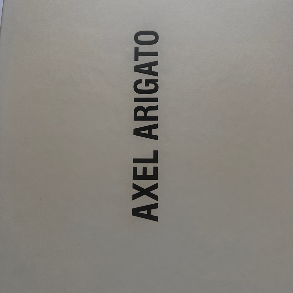 NEW, NEVER WORN :: Axel Arigato Clean 90 Sneakers :: Size US 9